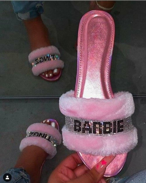 Load image into Gallery viewer, Pink Faux Fur Slides

